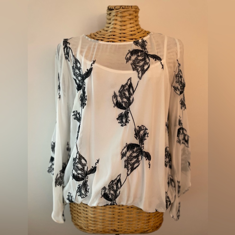 Women’s Alfani Blouse, Sz Med, black lace embroidery